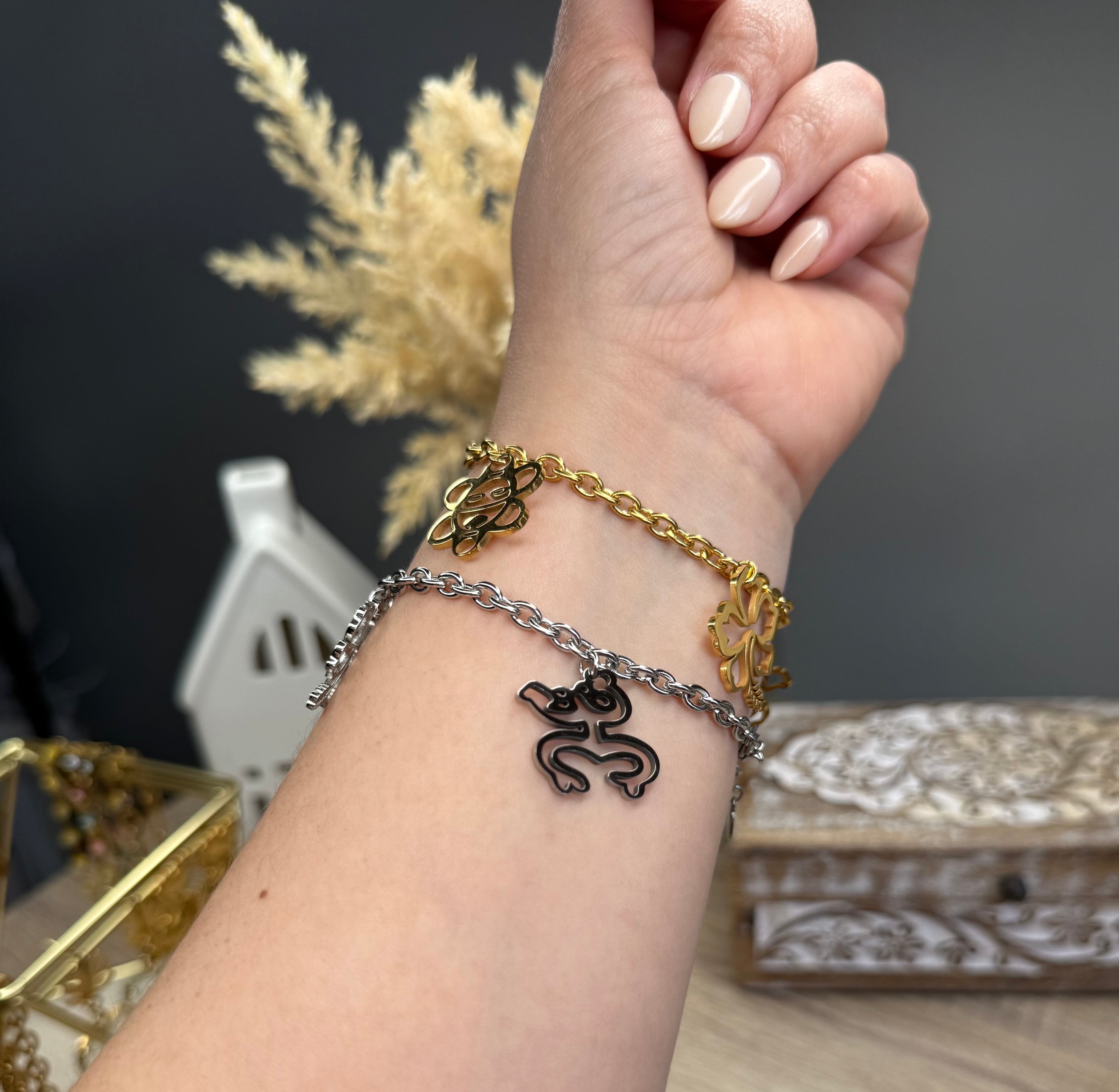Taino (Gold)